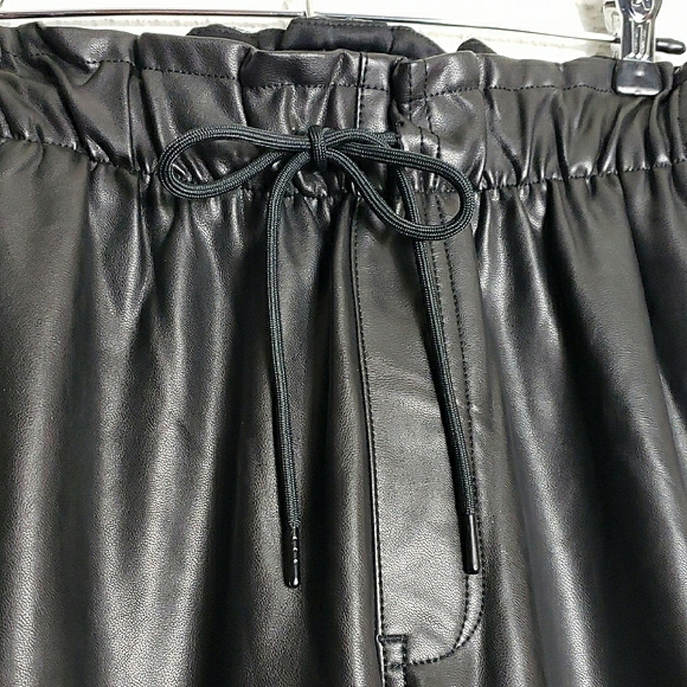 Abercrombie & Fitch Black Faux Leather Paperbag Pants Tie Waist Straight Leg S - Picture 4 of 13